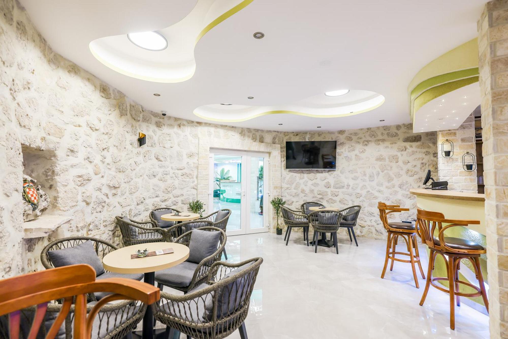 Hotel Kanjon Zrmanje Obrovac Bagian luar foto